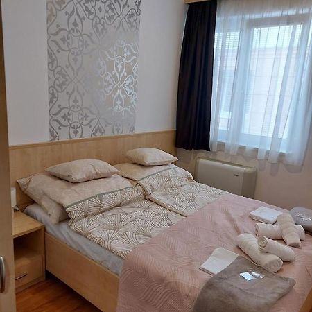 Myrelax Apartment - ไฮจ์ดุสโซบอสโล ภายนอก รูปภาพ