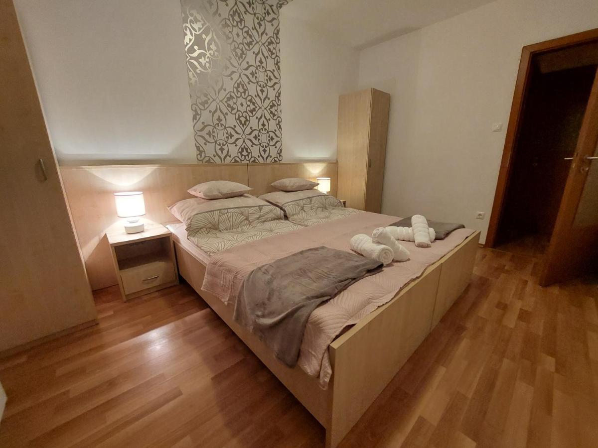 Myrelax Apartment - ไฮจ์ดุสโซบอสโล ภายนอก รูปภาพ