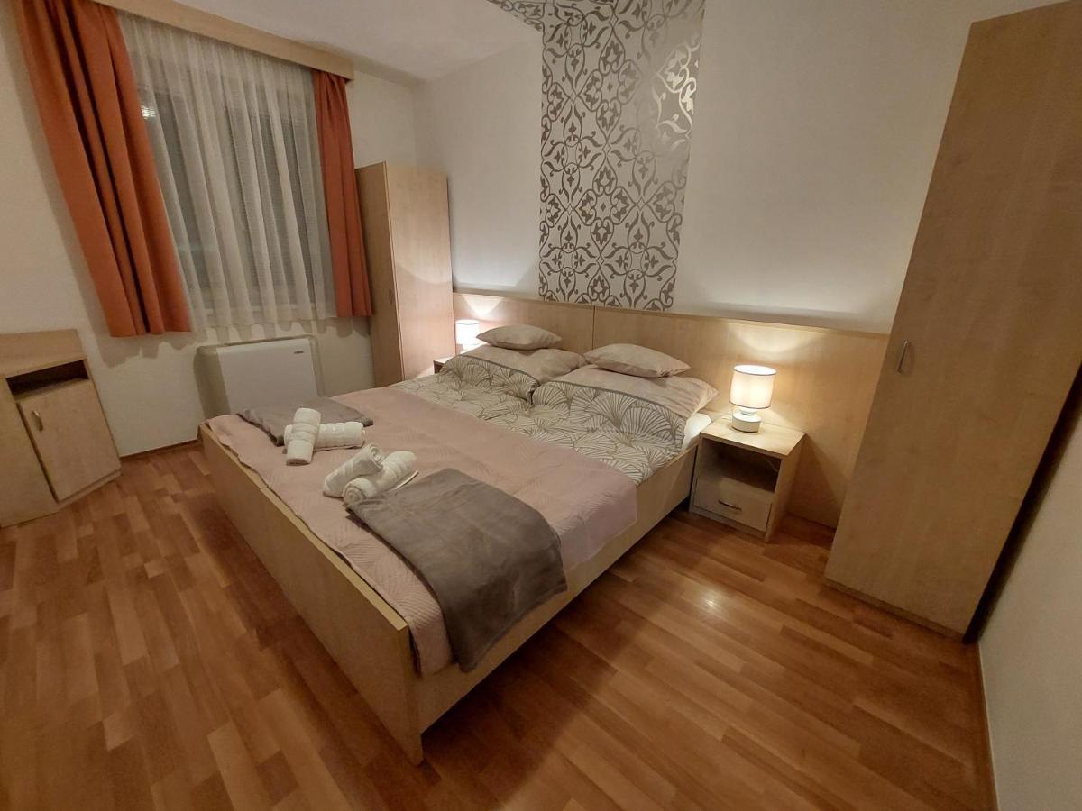 Myrelax Apartment - ไฮจ์ดุสโซบอสโล ภายนอก รูปภาพ