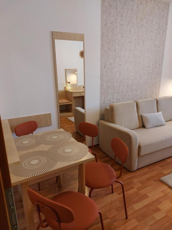 Myrelax Apartment - ไฮจ์ดุสโซบอสโล ภายนอก รูปภาพ