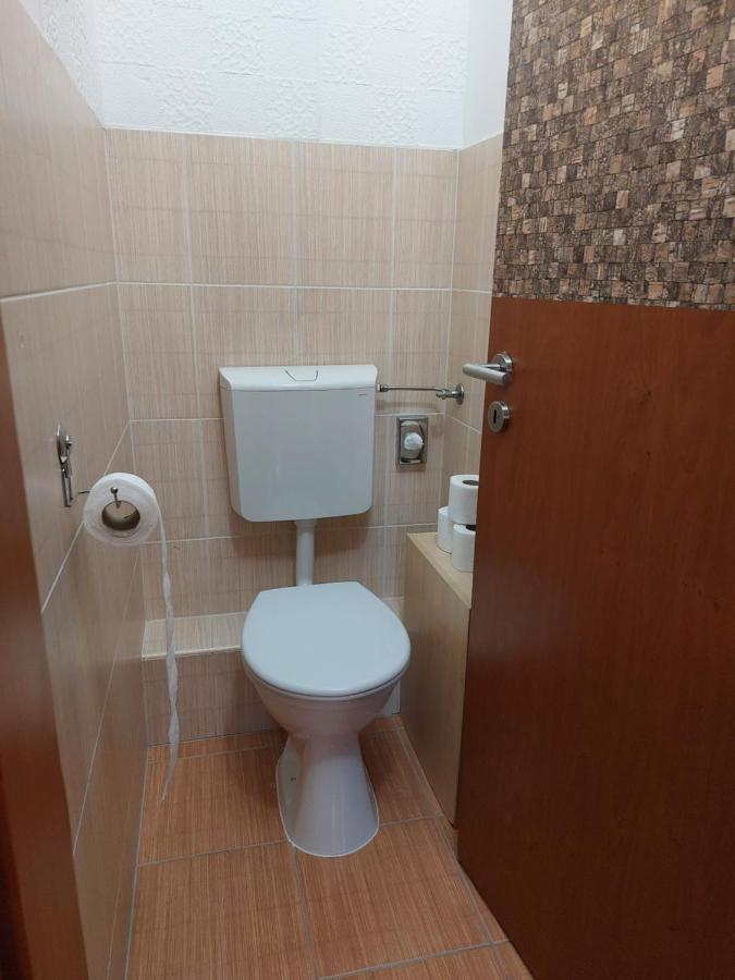 Myrelax Apartment - ไฮจ์ดุสโซบอสโล ภายนอก รูปภาพ