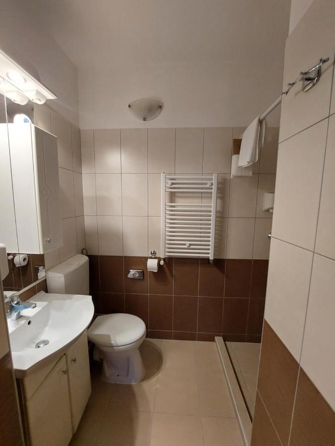 Myrelax Apartment - ไฮจ์ดุสโซบอสโล ภายนอก รูปภาพ
