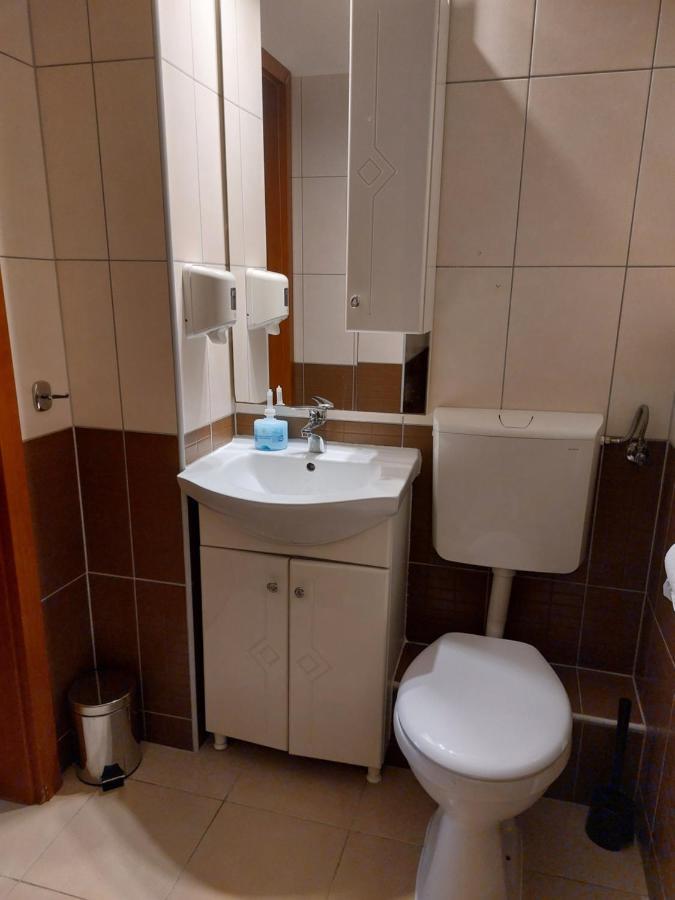 Myrelax Apartment - ไฮจ์ดุสโซบอสโล ภายนอก รูปภาพ
